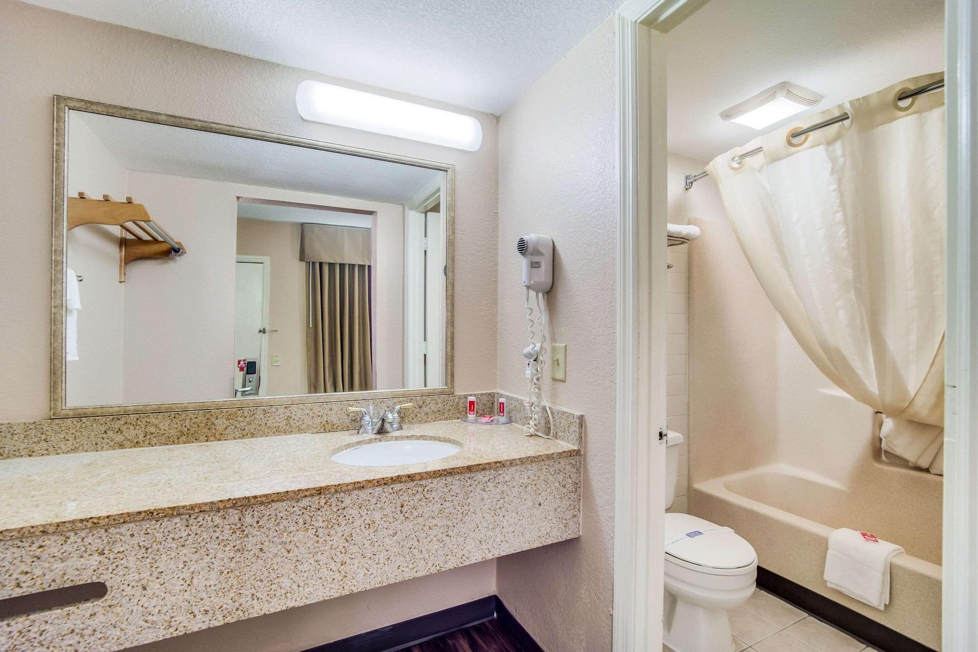 Econo Lodge Walterboro Buitenkant foto